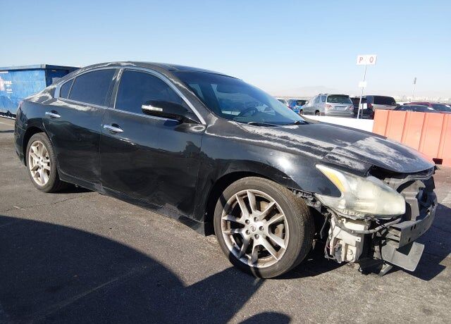 2010 NISSAN Maxima