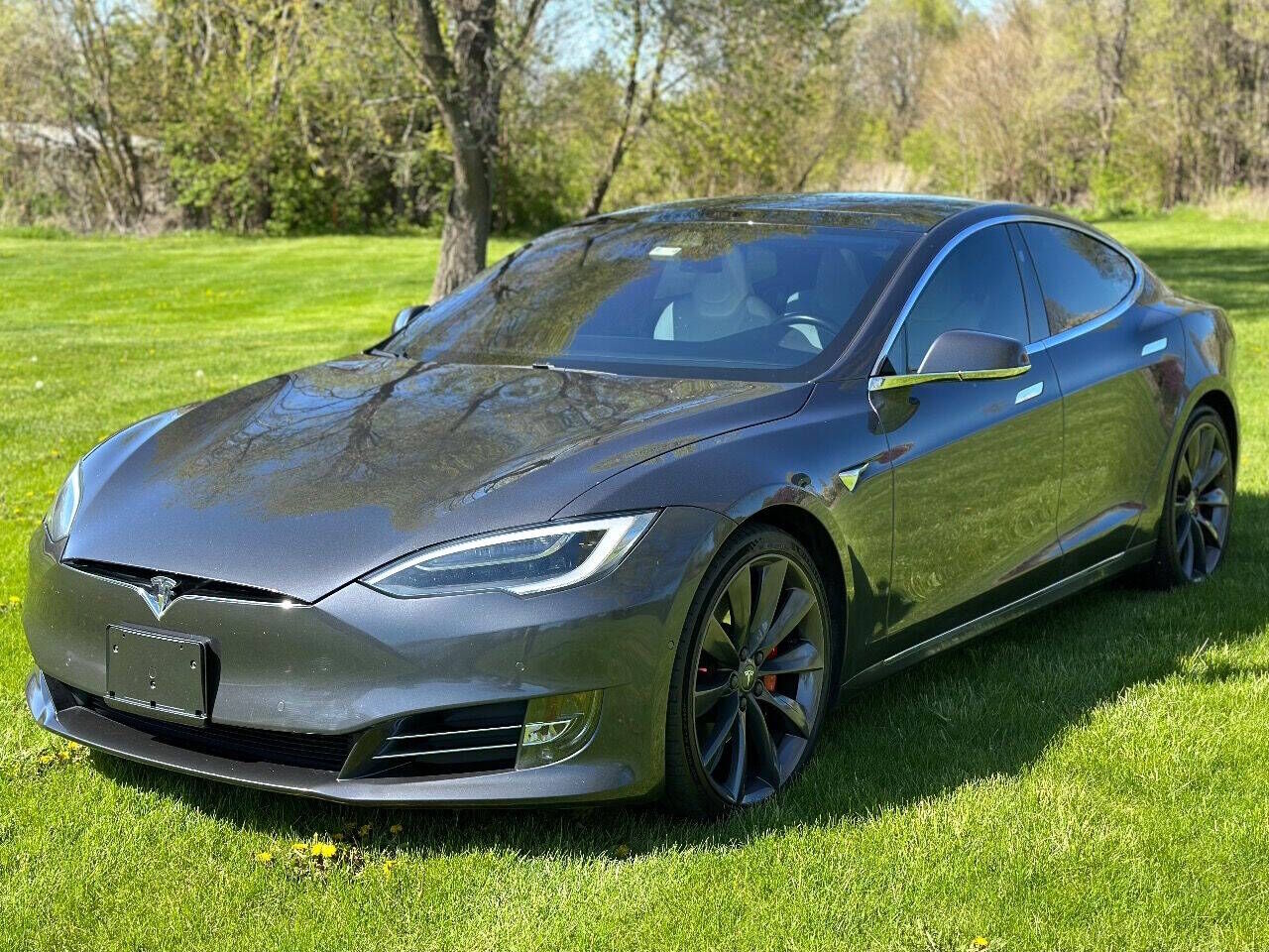 2017 TESLA Model S