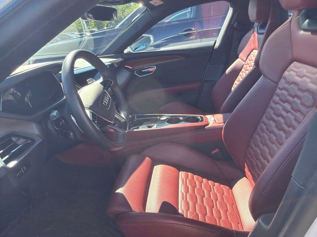2022 Audi e-tron