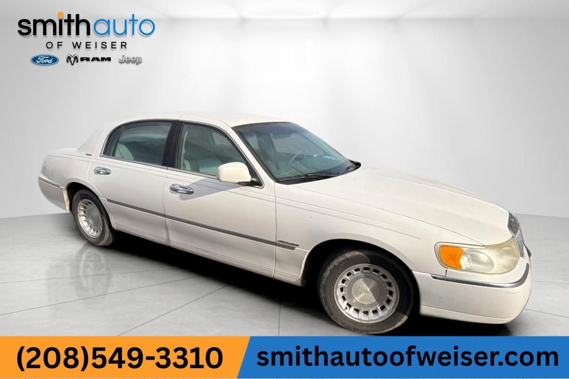 2000 LINCOLN Town Car