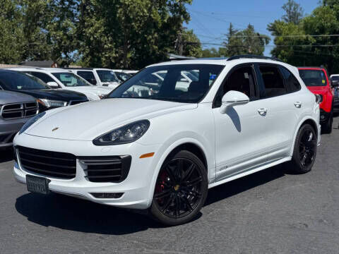 2018 PORSCHE Cayenne