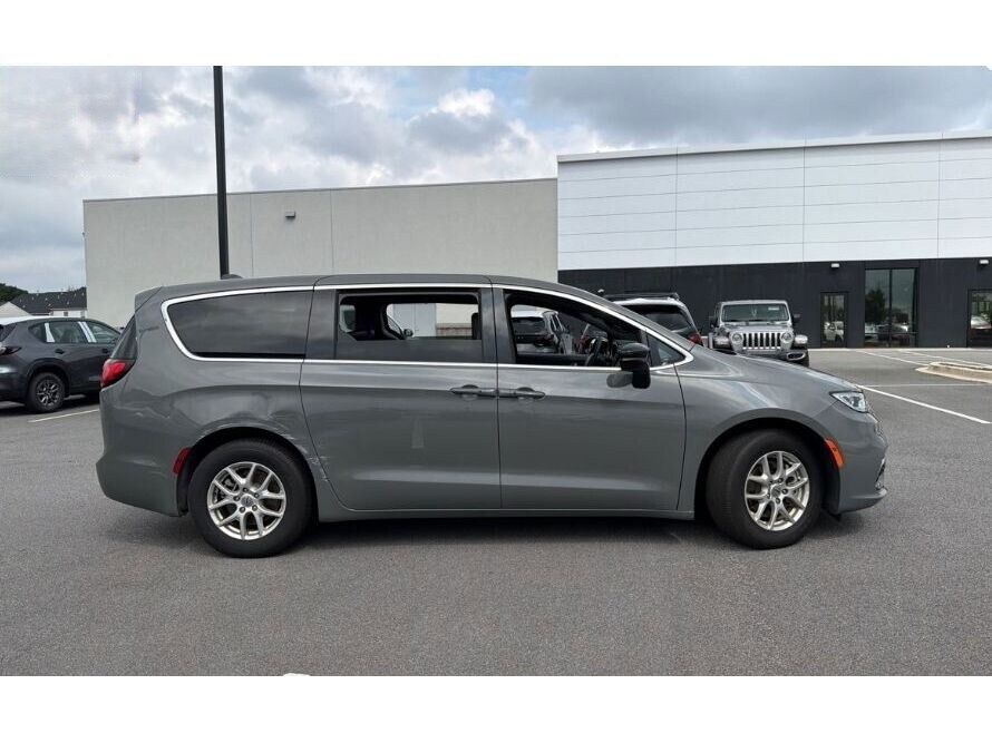 2025 CHRYSLER Pacifica