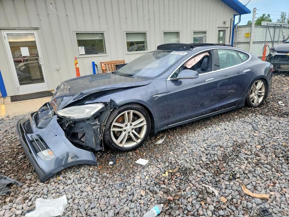 2016 TESLA Model S