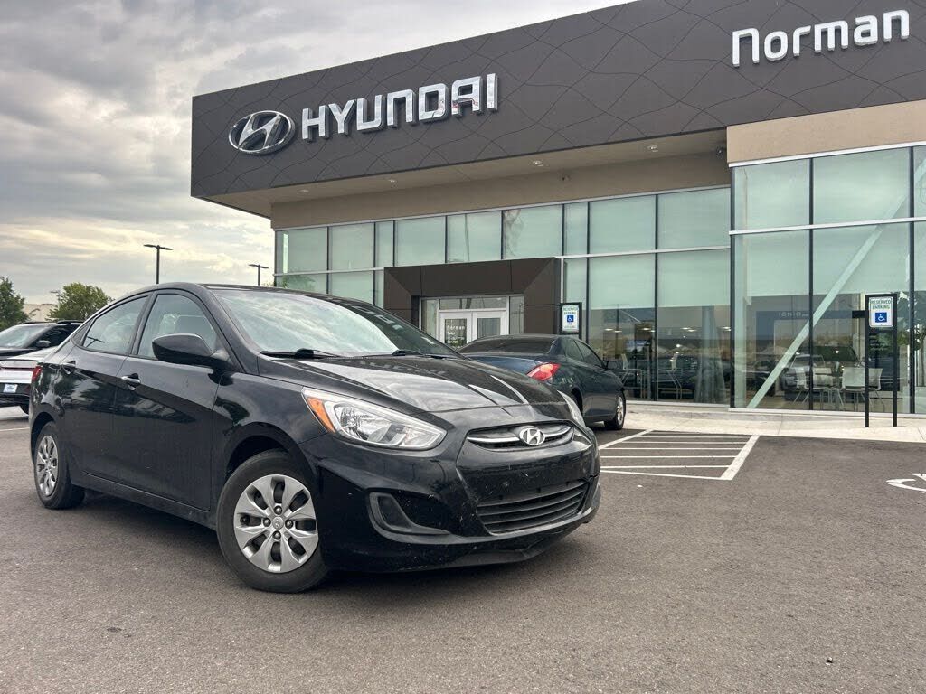2017 HYUNDAI Accent