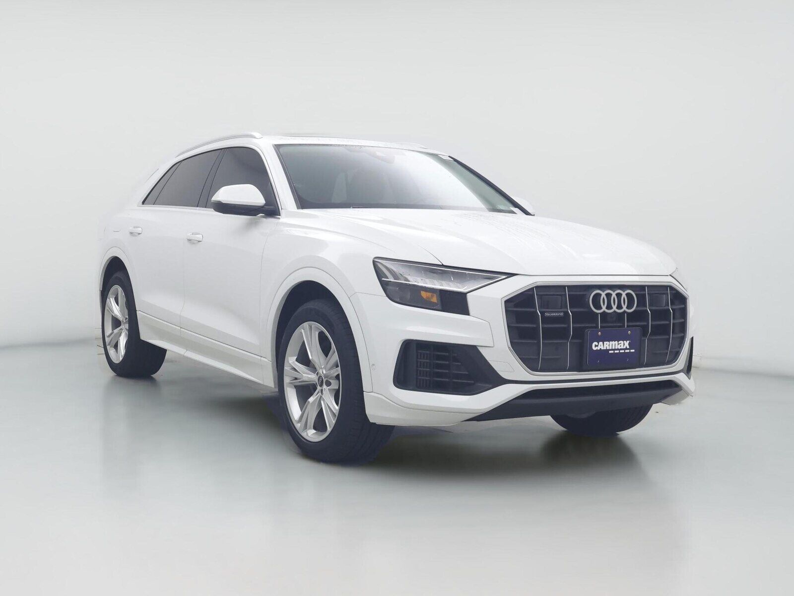 2023 AUDI Q8