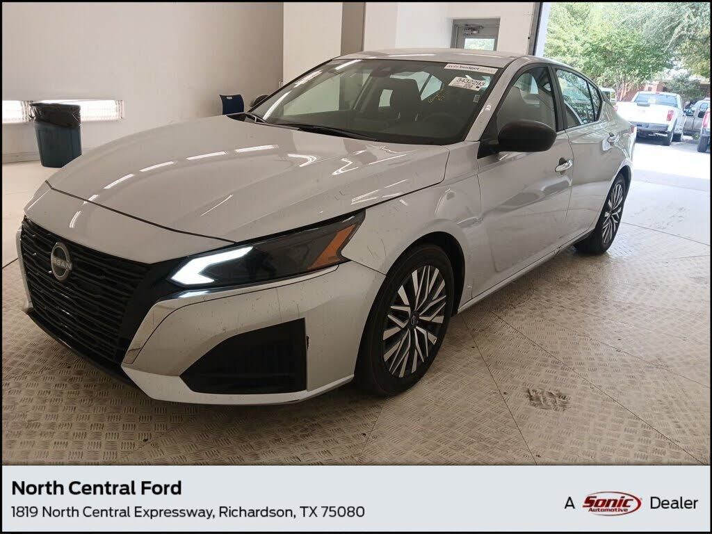 2025 NISSAN Altima