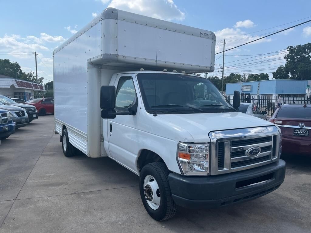 2008 FORD E-450