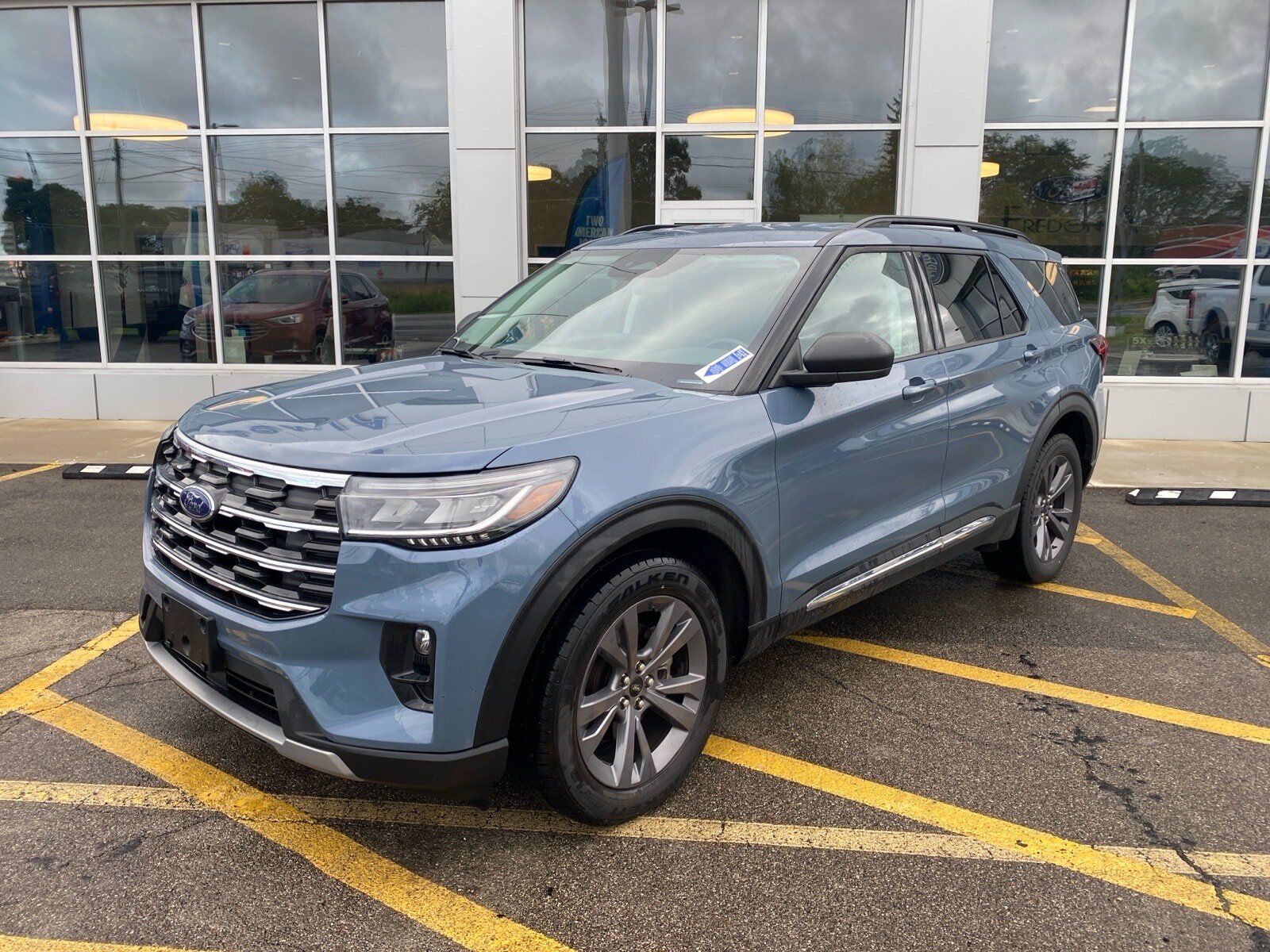 2025 FORD Explorer