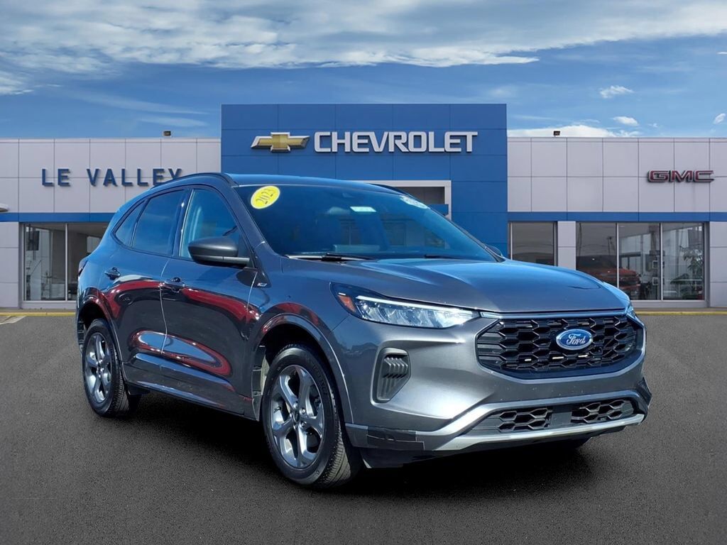 2023 FORD Escape
