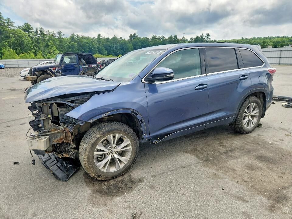 2016 TOYOTA Highlander