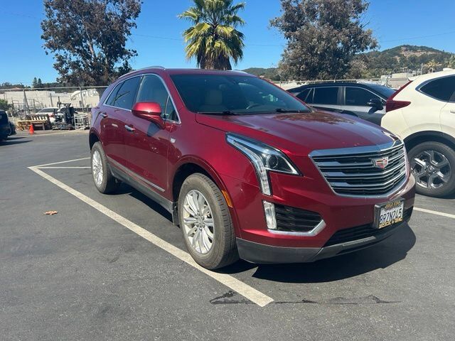 2017 CADILLAC XT5