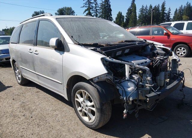 2004 TOYOTA Sienna