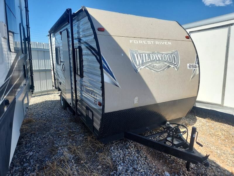 2017 FOREST RIVER Wildwood towables