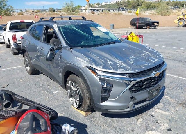 2025 CHEVROLET Trax