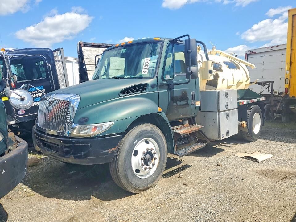 2005 INTERNATIONAL MA025