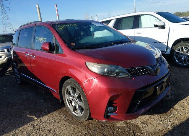 2018 TOYOTA Sienna