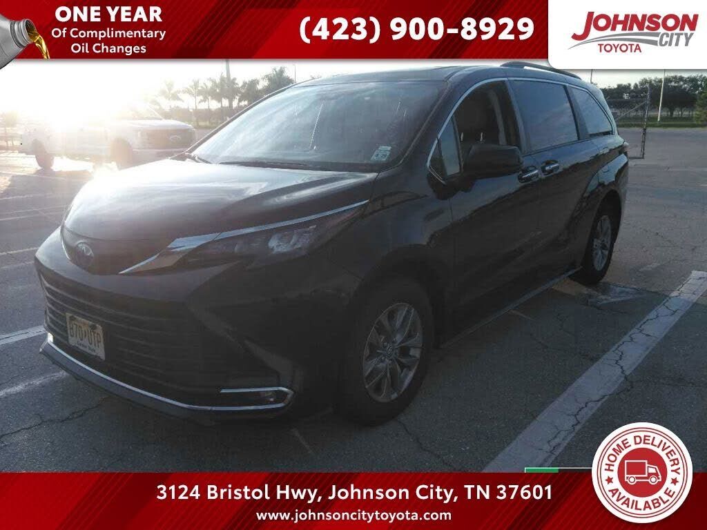 2024 TOYOTA Sienna