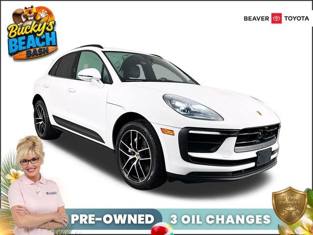2022 PORSCHE Macan
