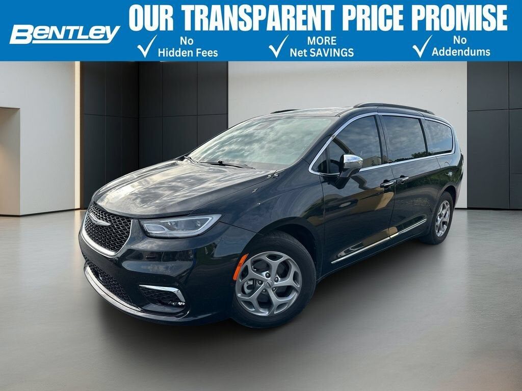 2023 CHRYSLER Pacifica