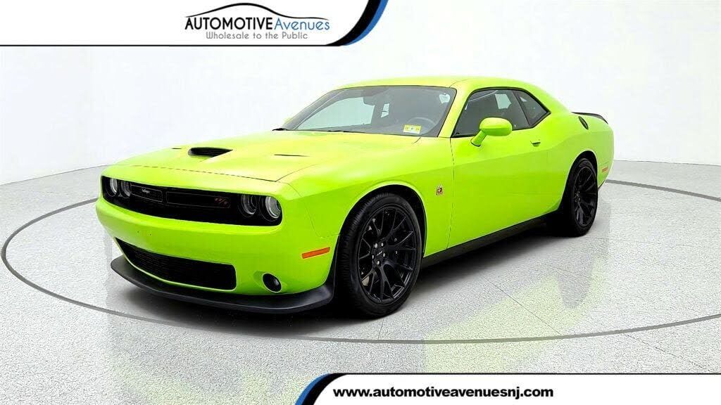 2019 DODGE Challenger