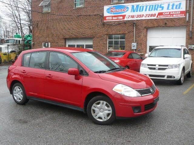 2011 NISSAN Versa