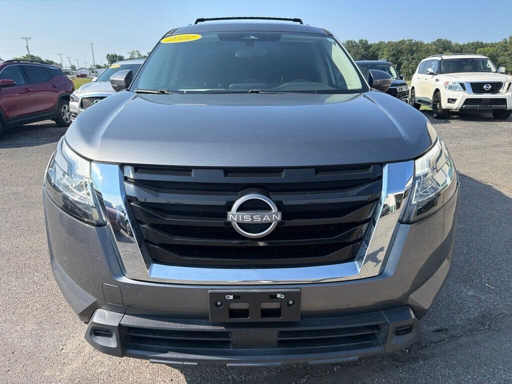 2022 NISSAN Pathfinder