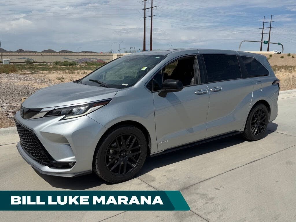 2021 TOYOTA Sienna