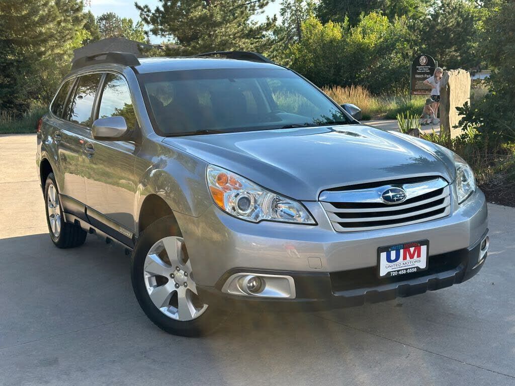 2011 SUBARU Outback