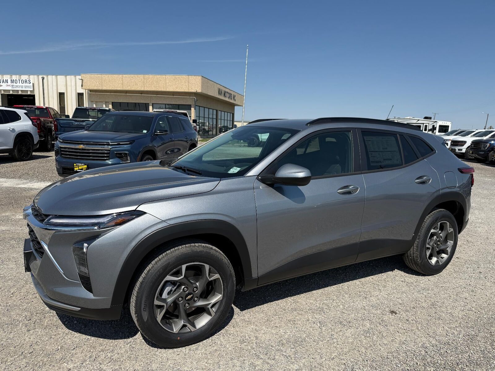 2026 CHEVROLET Trax