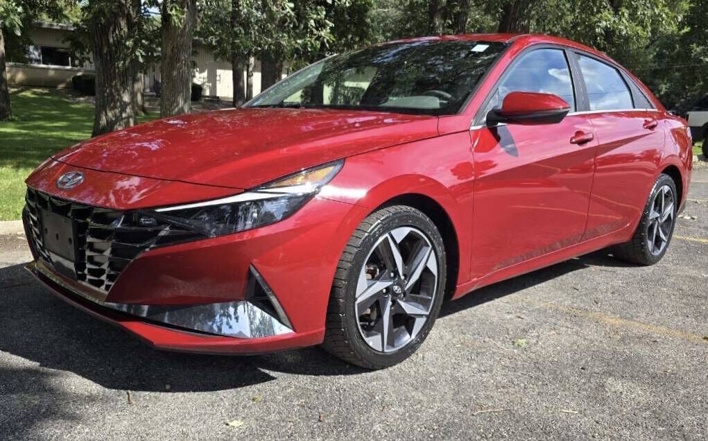 2021 HYUNDAI Elantra