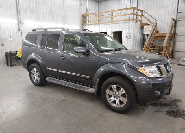 2012 NISSAN Pathfinder