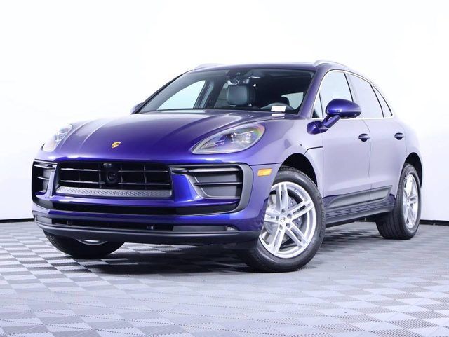2026 PORSCHE Macan