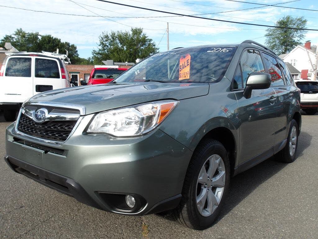 2016 SUBARU Forester