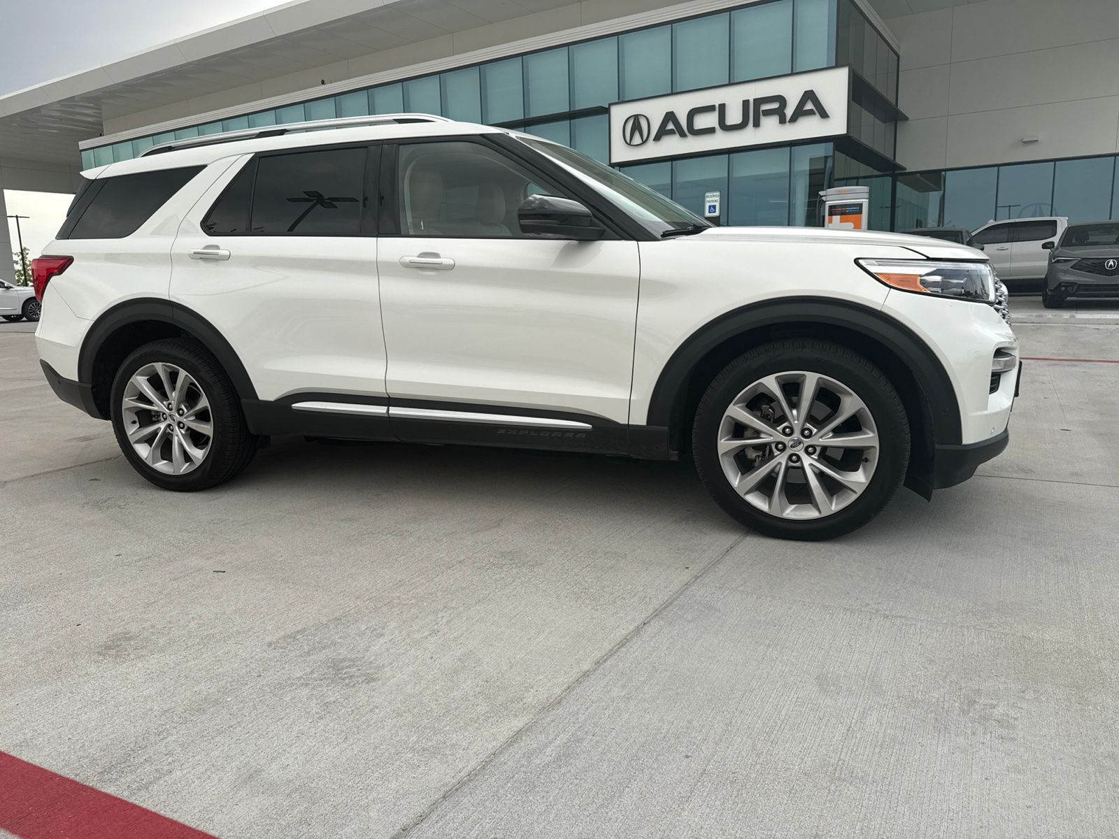 2021 FORD Explorer