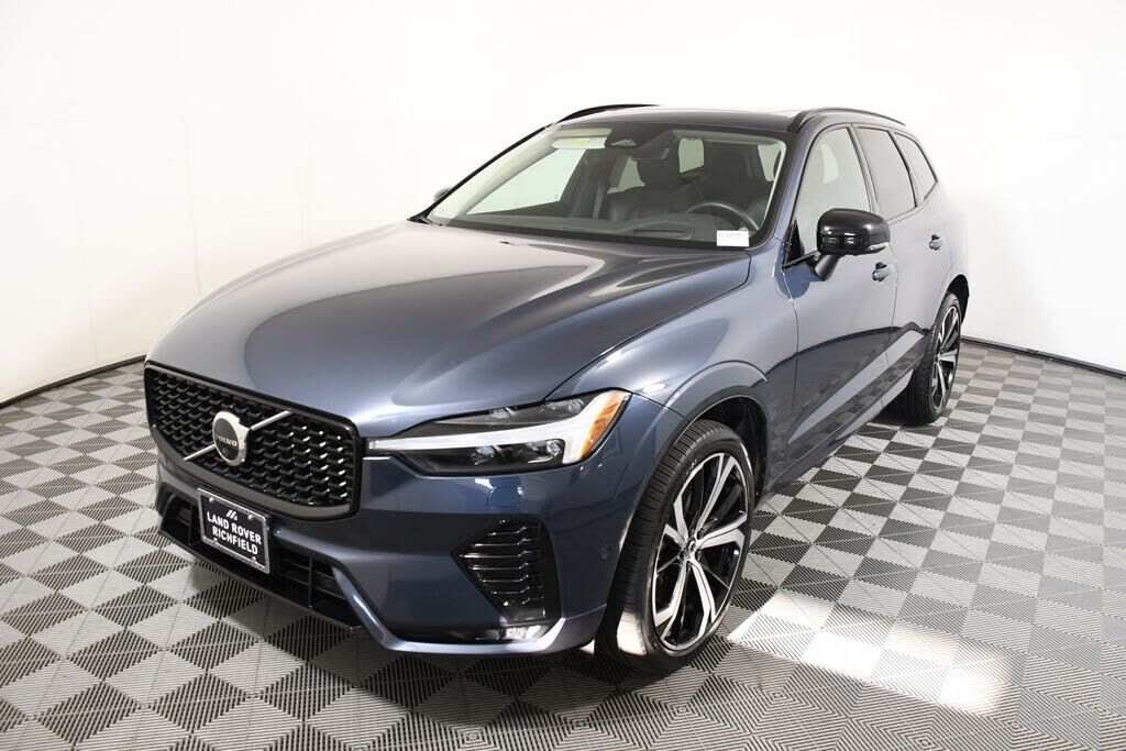 2023 VOLVO XC60