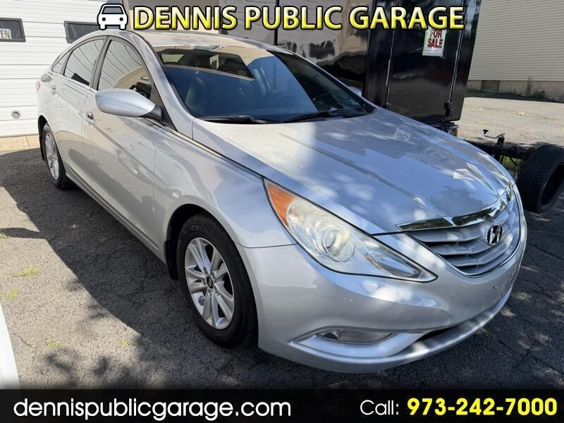 2013 HYUNDAI Sonata