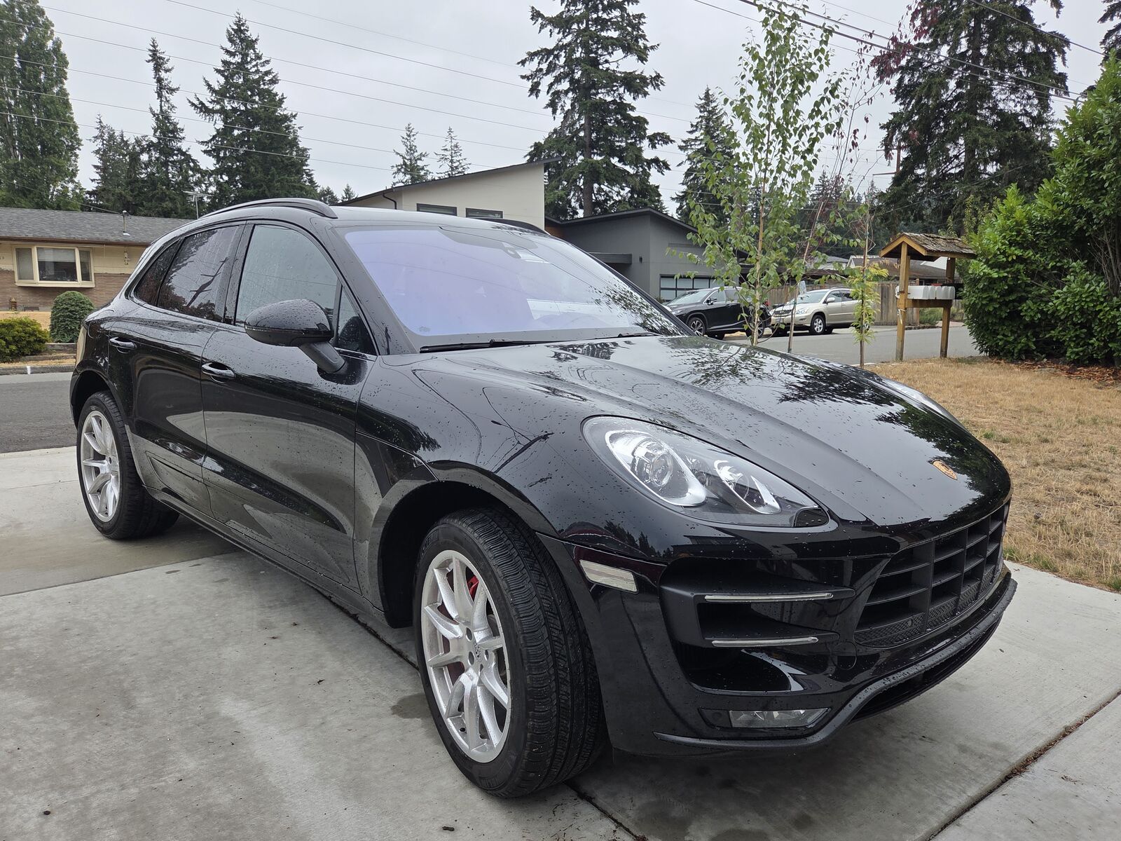 2016 PORSCHE Macan