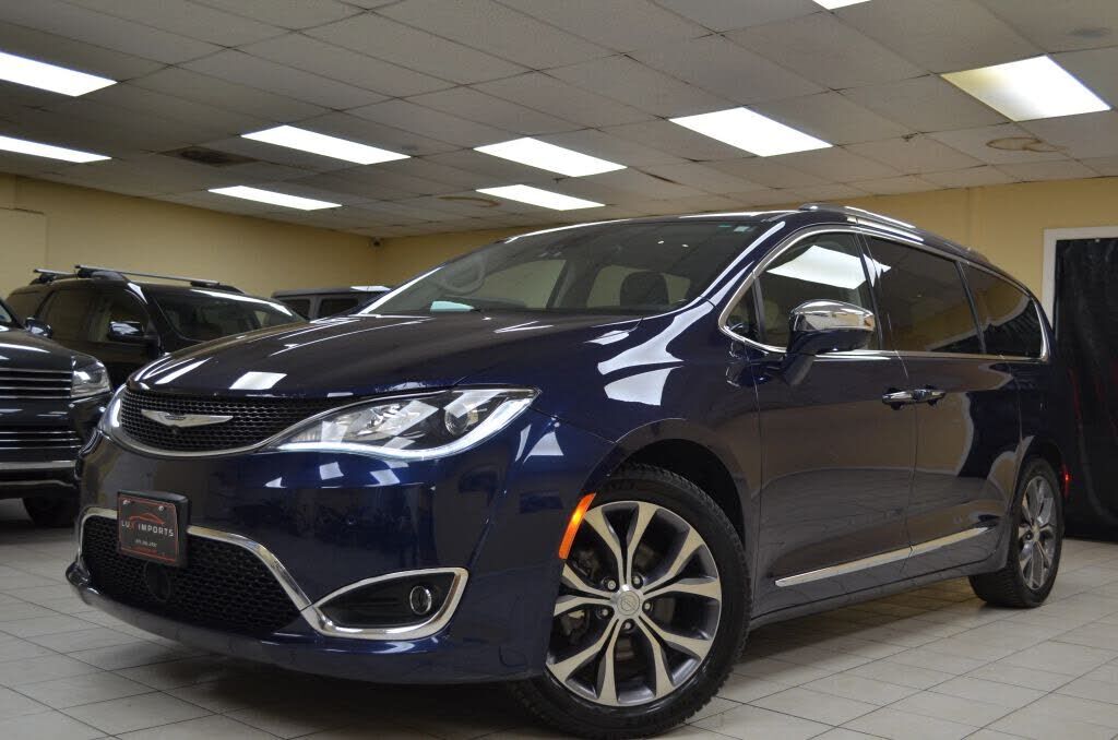 2017 CHRYSLER Pacifica