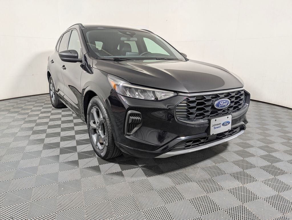 2023 FORD Escape