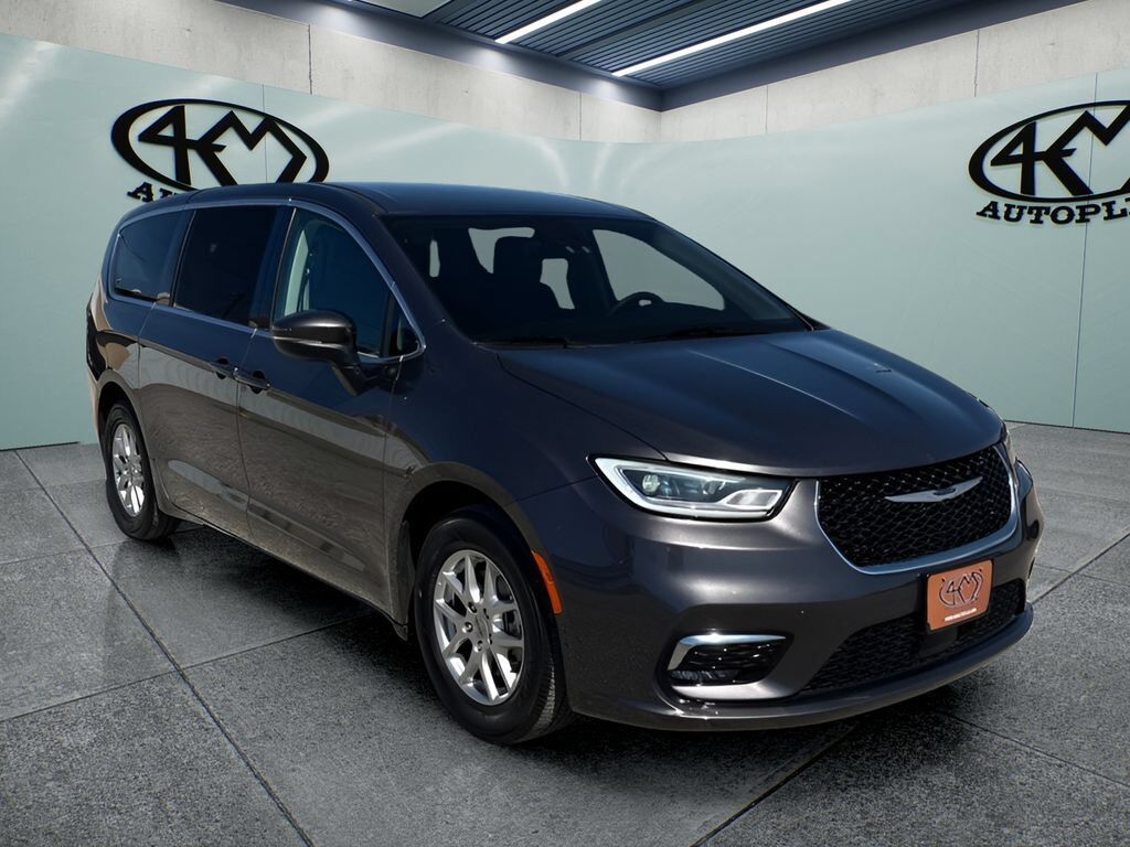 2023 CHRYSLER Pacifica