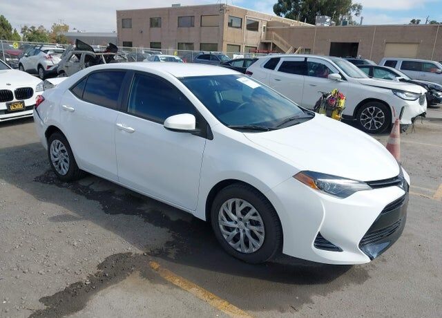 2018 TOYOTA Corolla