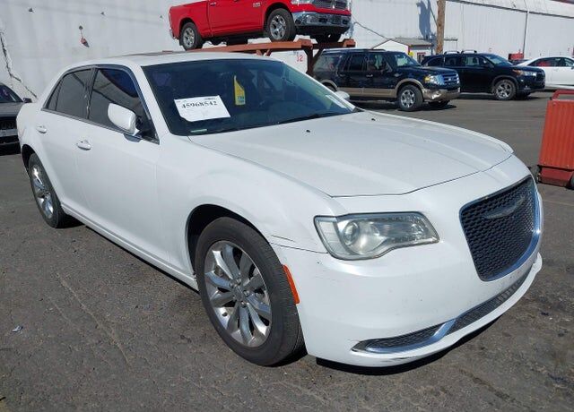 2015 CHRYSLER 300