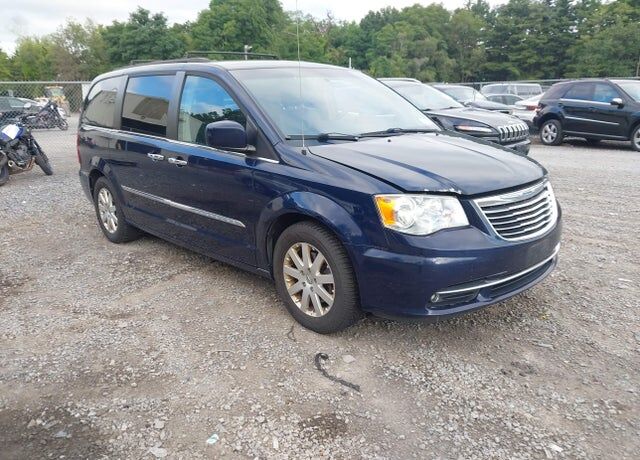 2016 CHRYSLER Town and Country