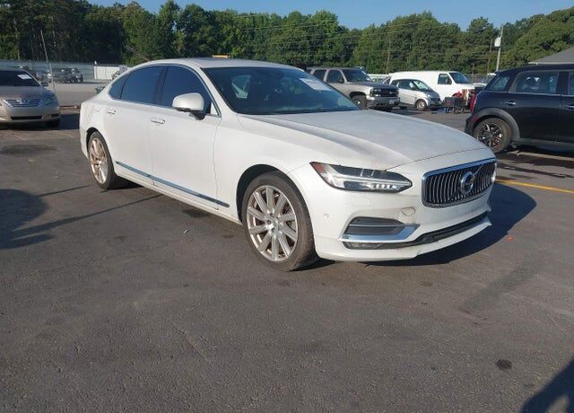 2018 VOLVO S90
