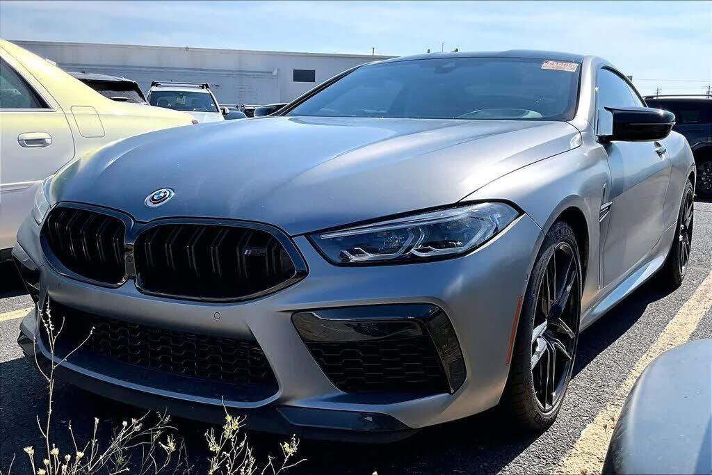 2023 BMW M8