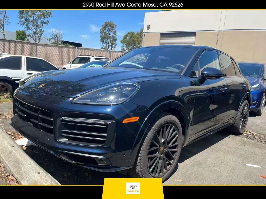 2022 PORSCHE Cayenne