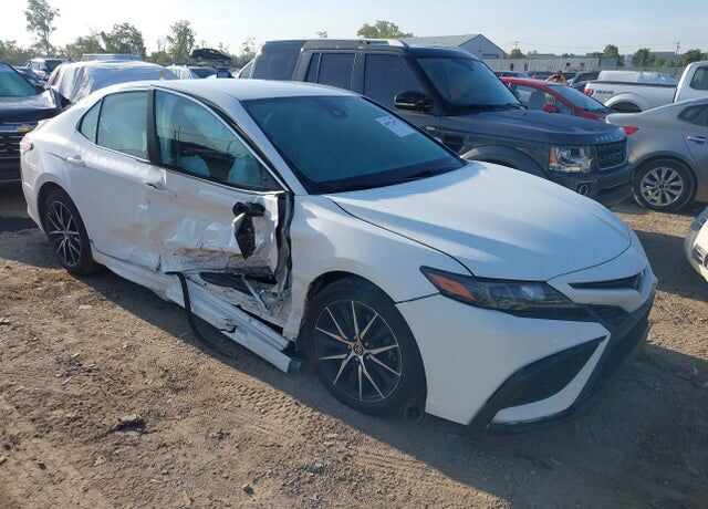 2021 TOYOTA Camry