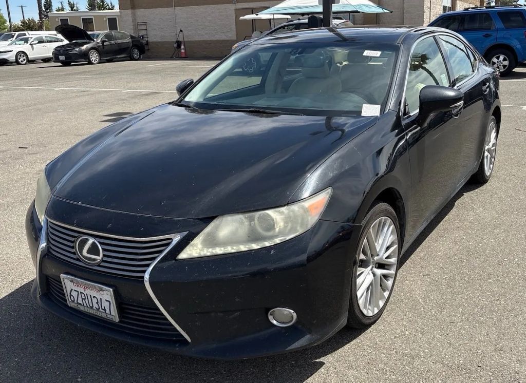 2013 LEXUS ES