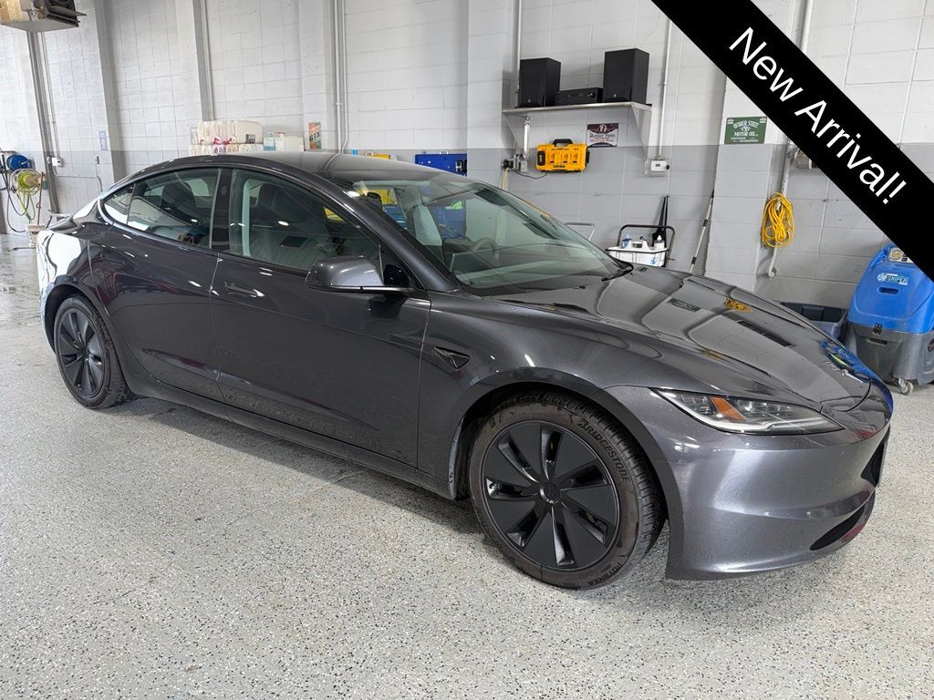 2024 TESLA Model 3