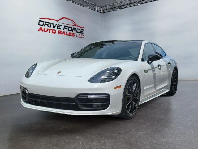 2018 PORSCHE Panamera